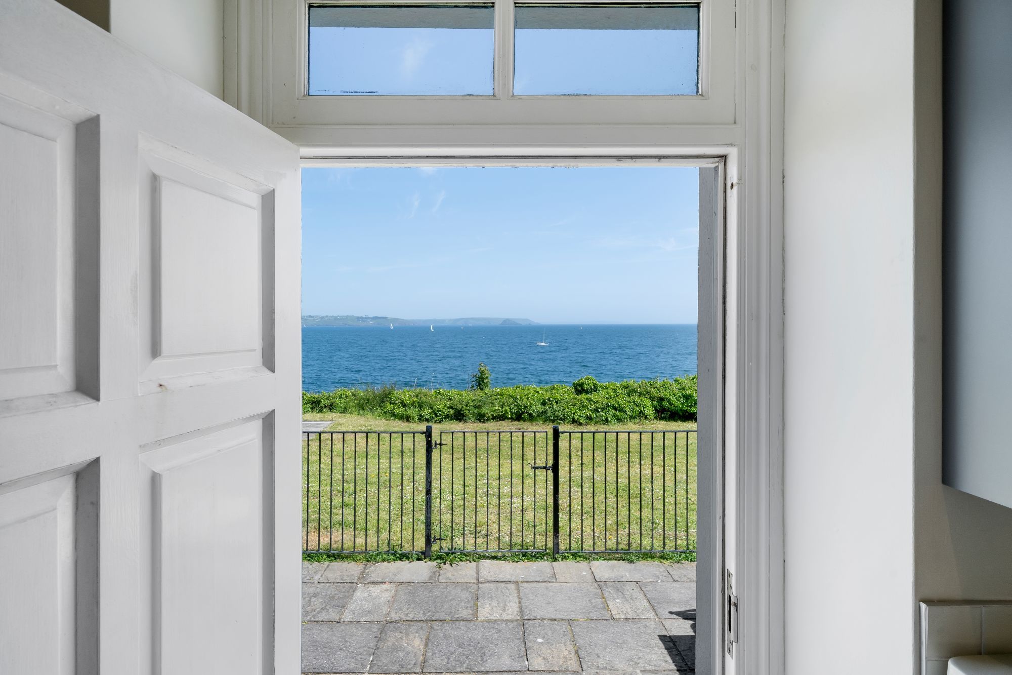1 The Old Signal House, Penlee Point - photo 2
