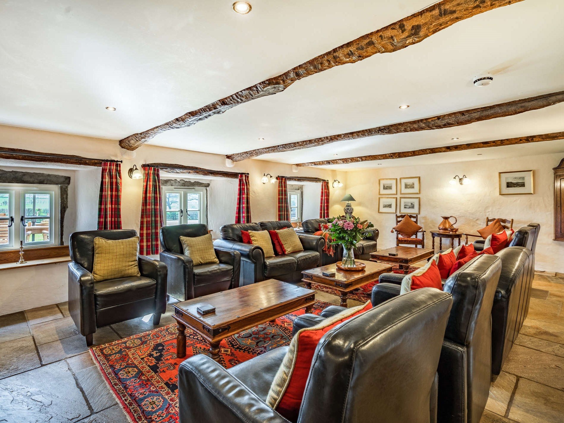 The Gathering Place - Spacious 10-Bed Country Farmhouse - photo 4