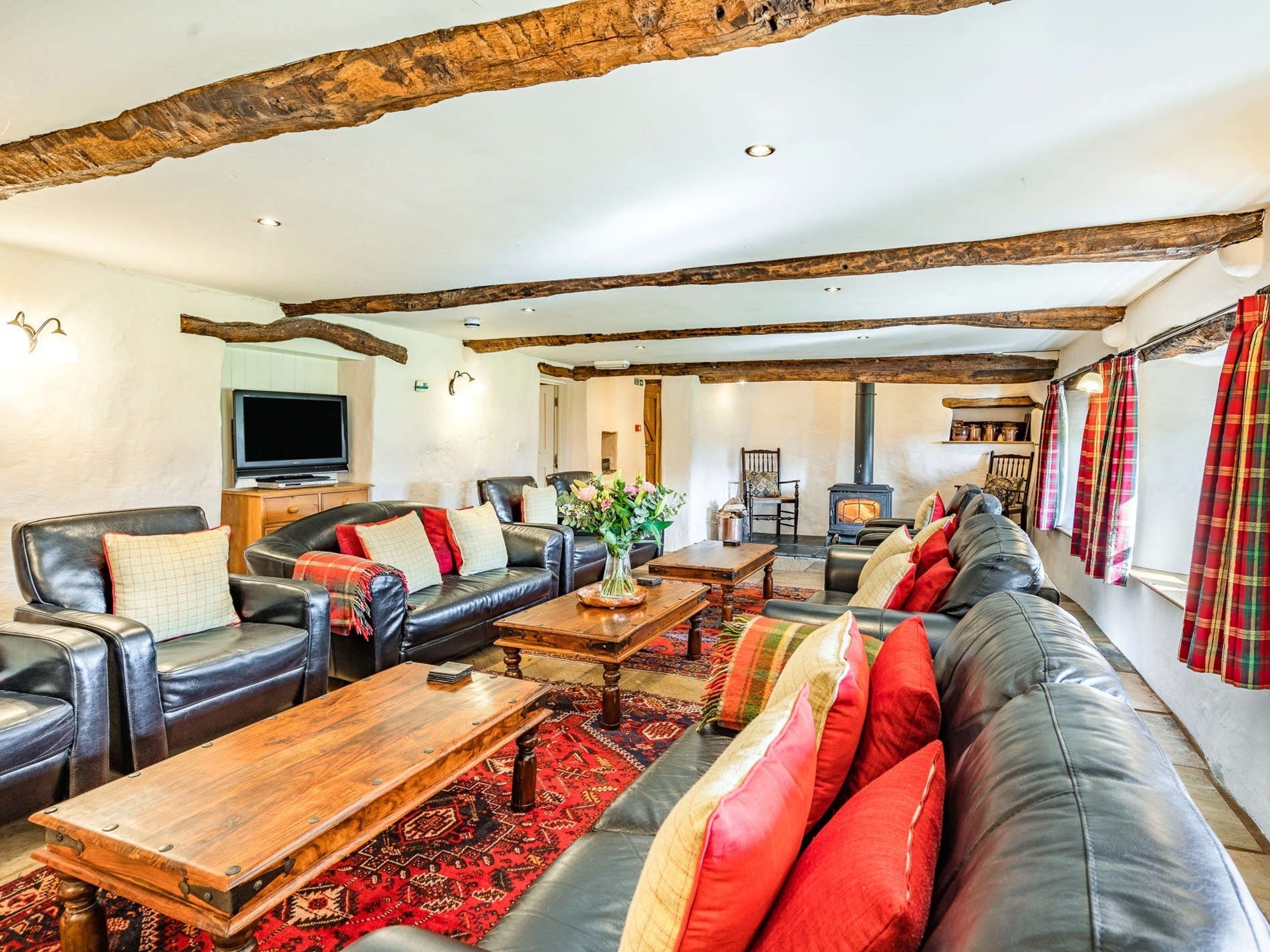 The Gathering Place - Spacious 10-Bed Country Farmhouse - photo 5