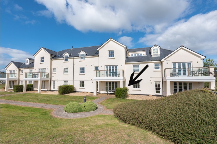 2 Thurlestone Beach Apartments - photo 2