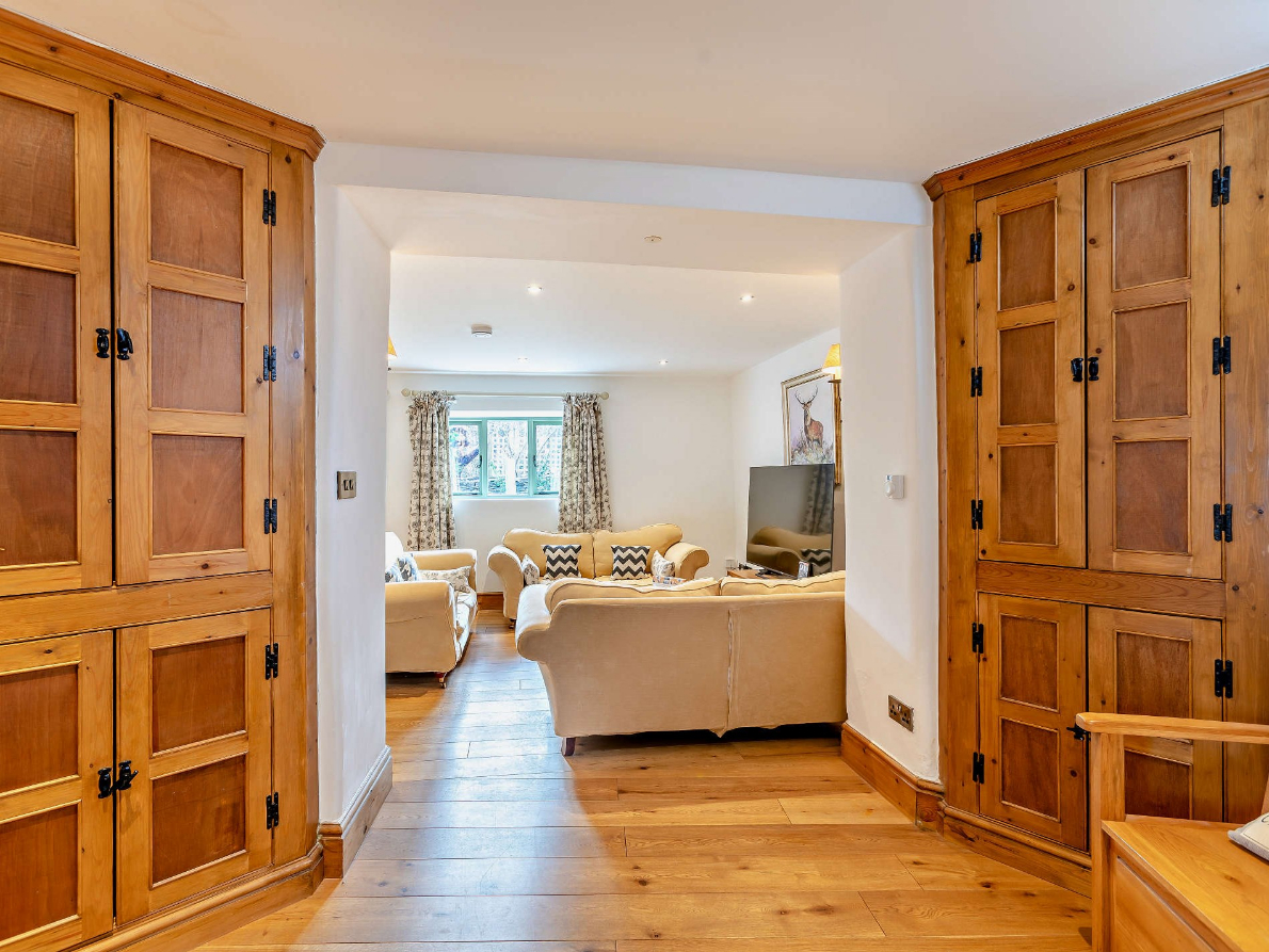 EnchantedWood - Luxurious Cottage Haven - photo 2