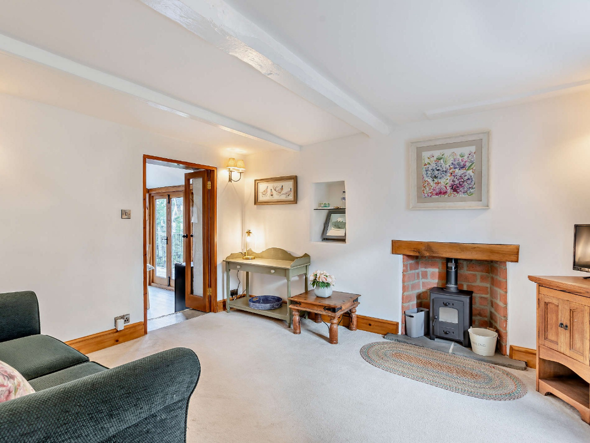 EnchantedWood - Luxurious Cottage Haven - photo 4