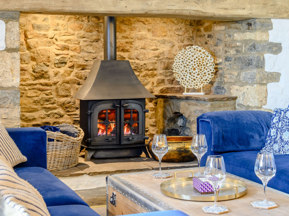 Tranquil Retreat - Charming Farmhouse with Stunning Views - photo 5