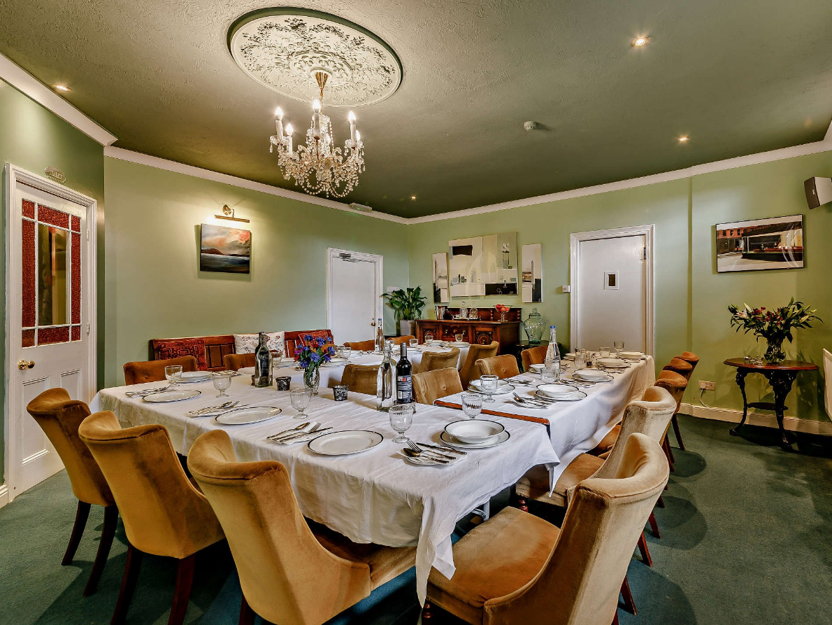 The Manor's Grand Retreat - Luxurious Countryside Haven - photo 5