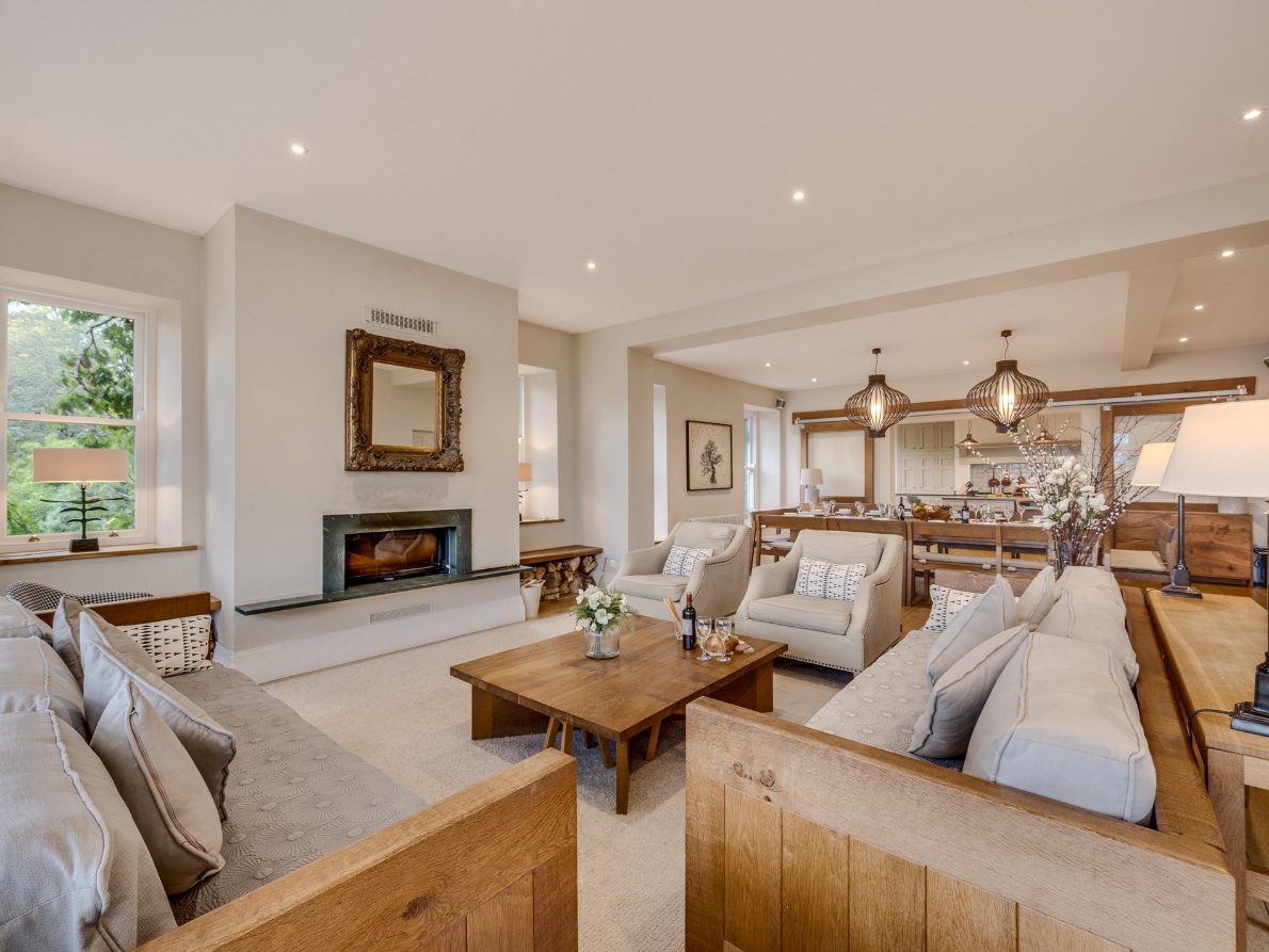 Greenfield Manor - Pet-Friendly Paradise - photo 2