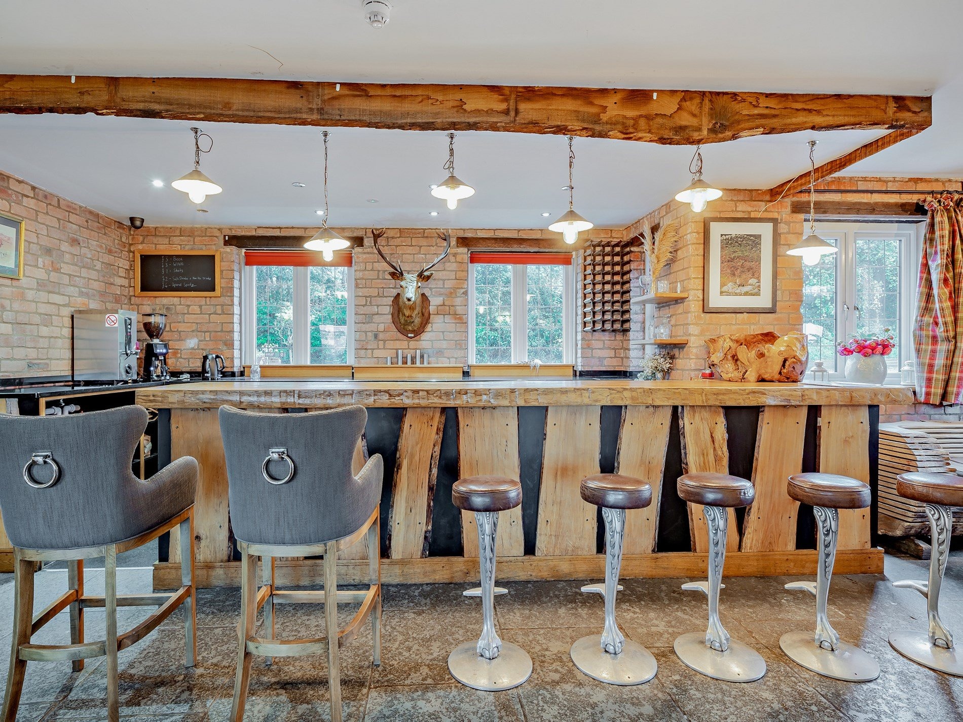 Valley View Manor - Enchanting Countryside Retreat - photo 2