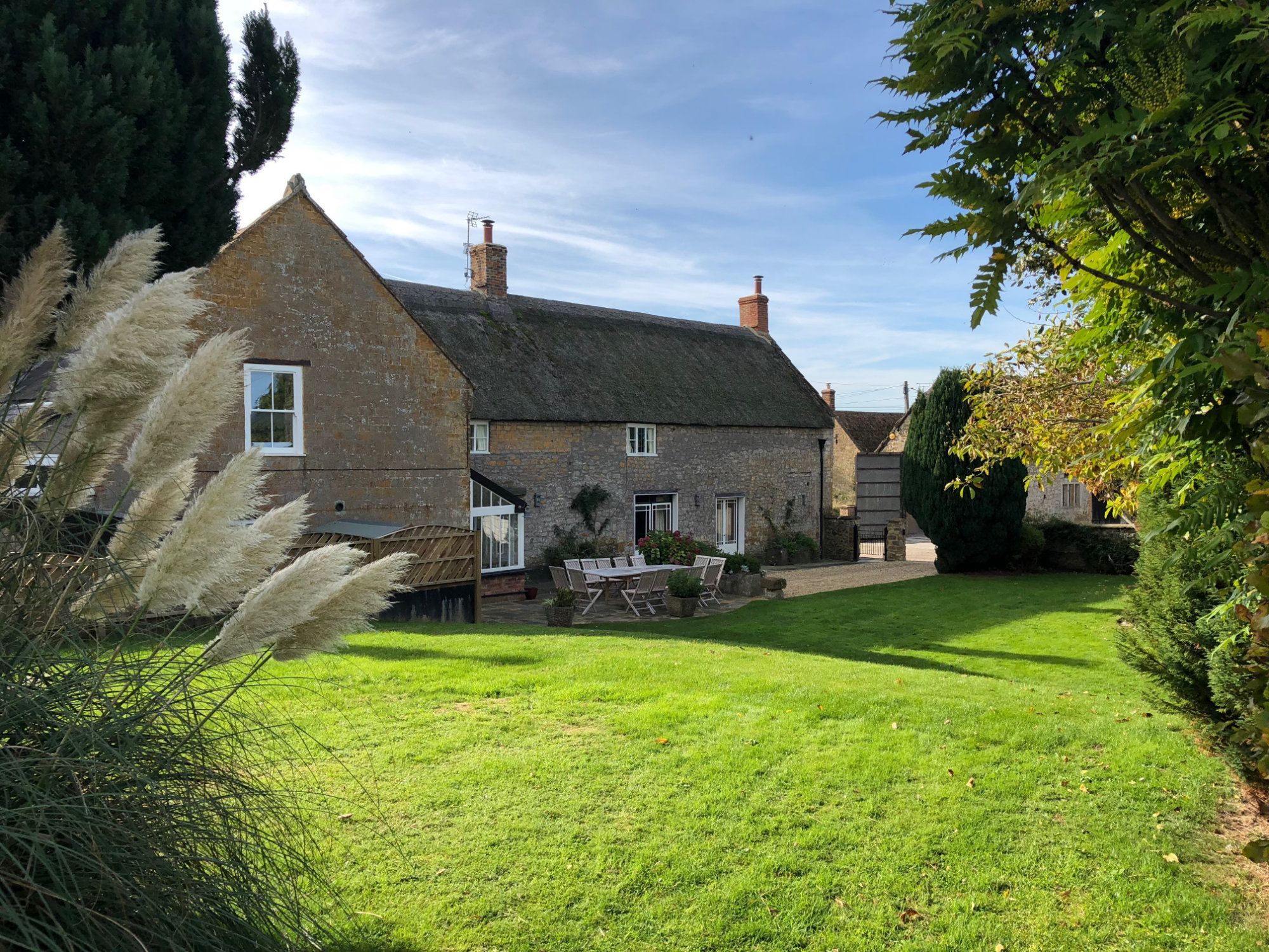 Atherstone Farmhouse and Cottage, Dillington Estate - photo 2