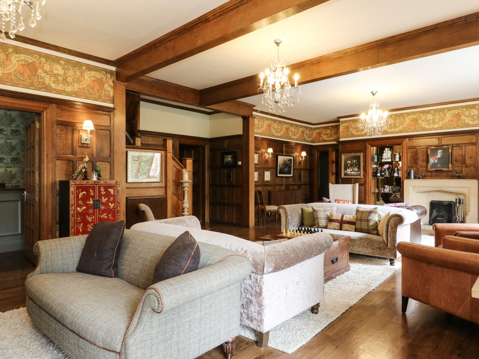 Bearnock Lodge - photo 4