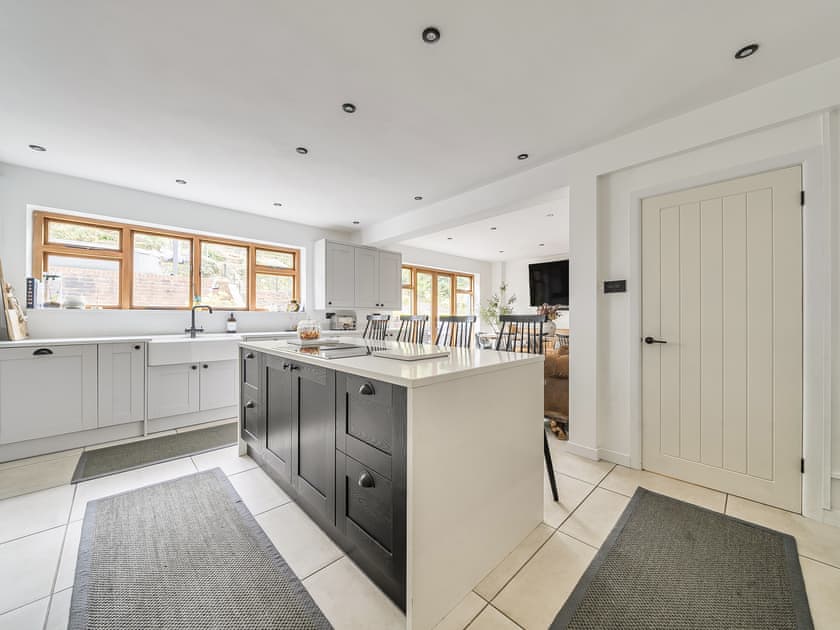 Blackthorn House - photo 4