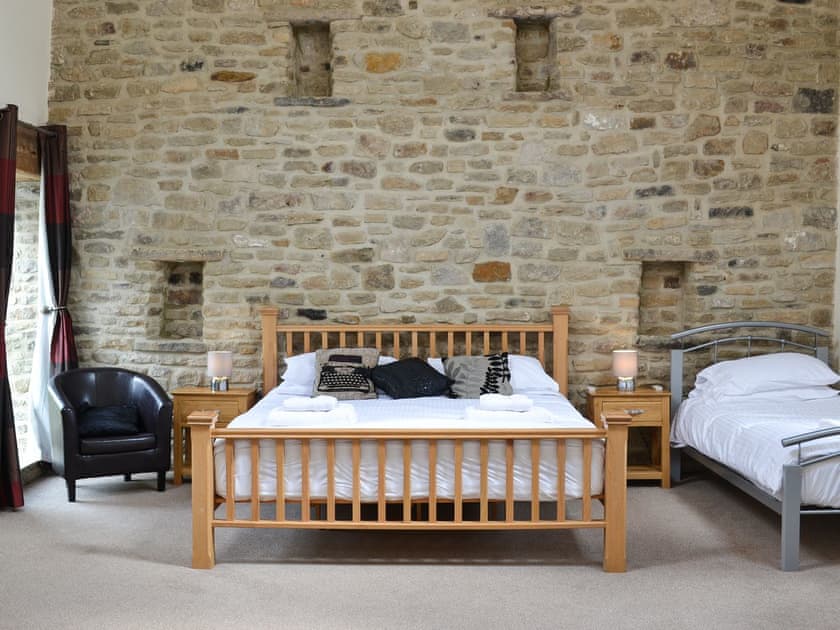 Bowlees Holiday Cottages - The Farmhouse - photo 5