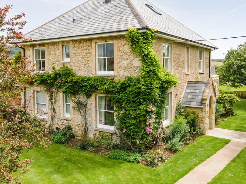 Brook Farmhouse Cottages - The Farmhouse - photo 2