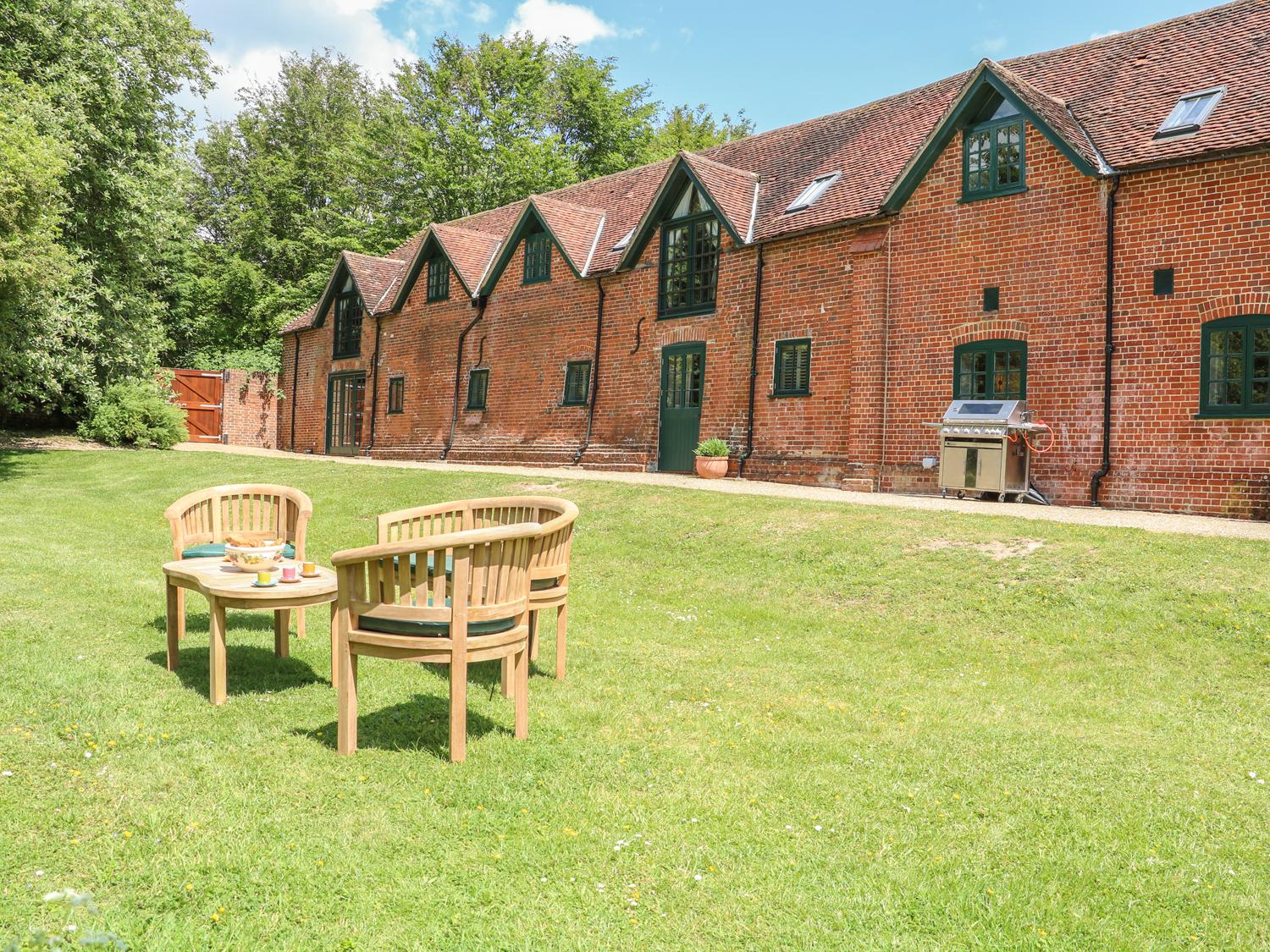 Buckholt Stables - photo 3