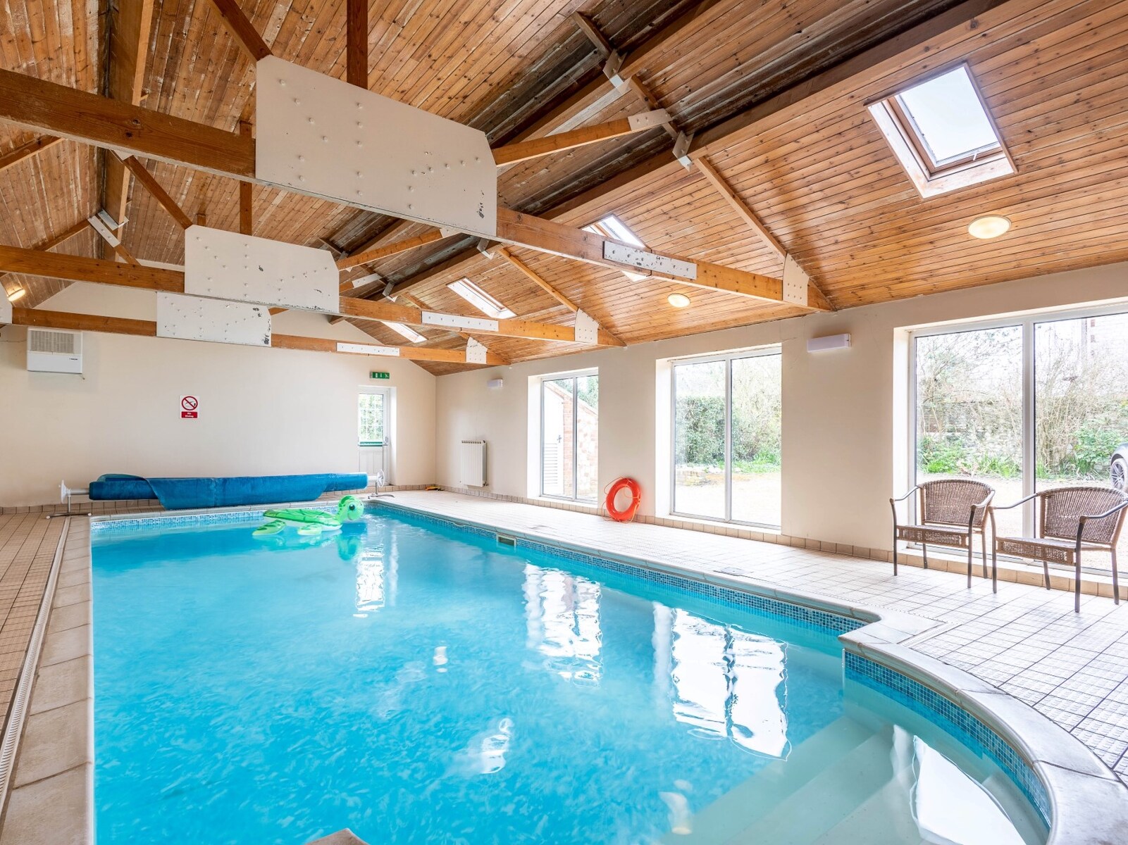 Thornham Green Cottage - Tranquil Haven with Private Pool - photo 2