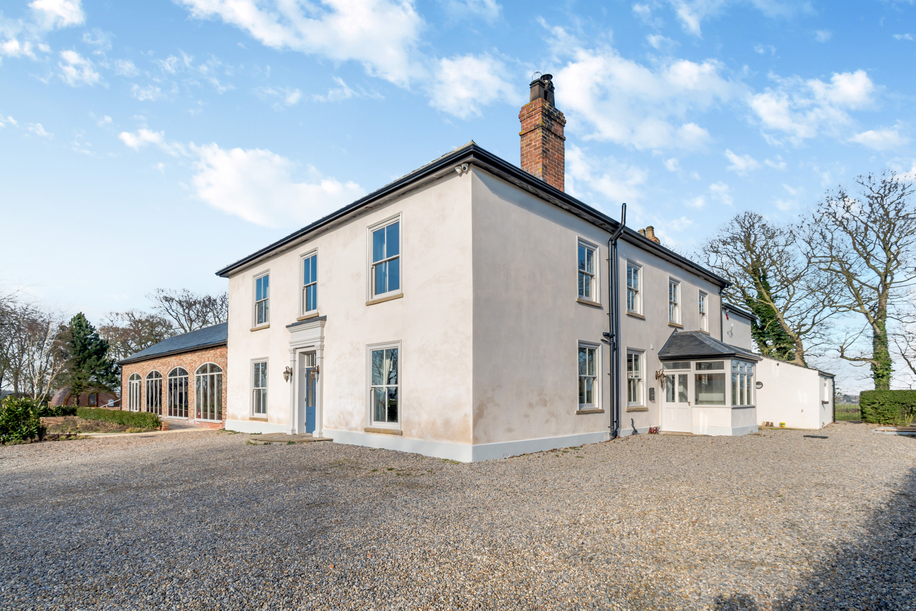 Carlton Manor - photo 2