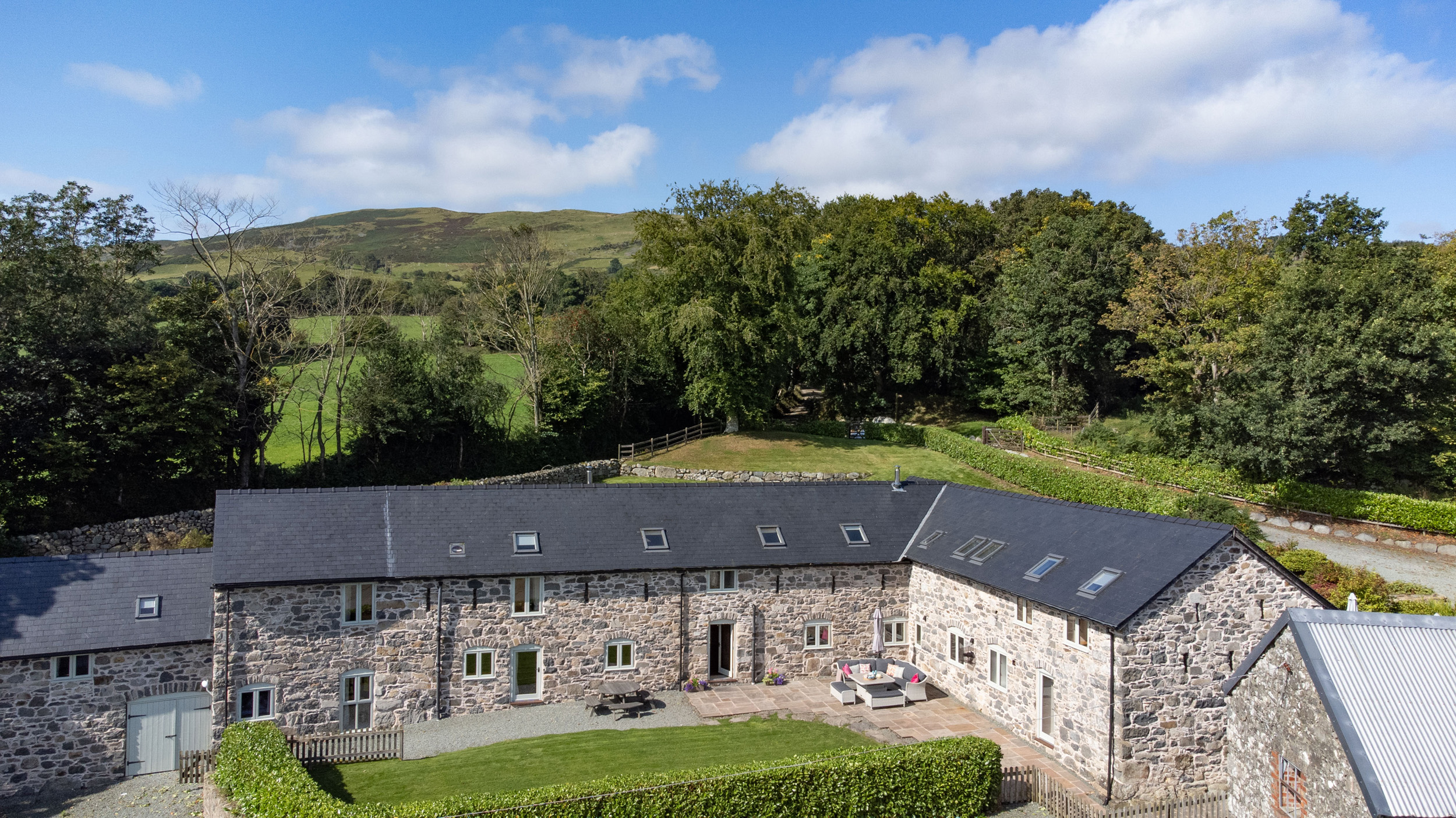 Pen-y-bont-fawr, Powys