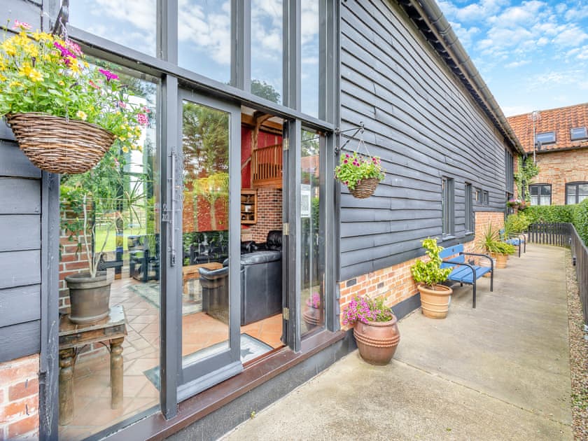 Clamp Farm Barn - photo 2