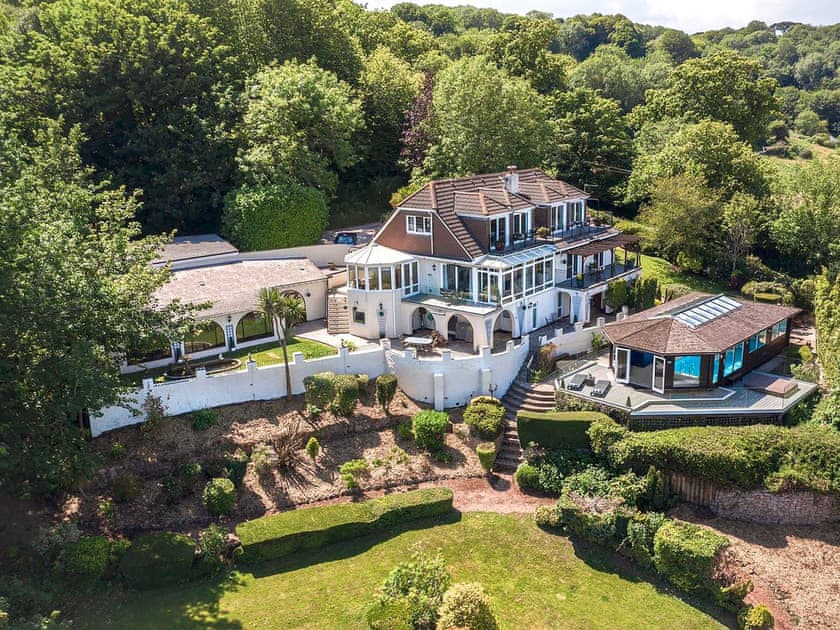 Cliff Lodge
