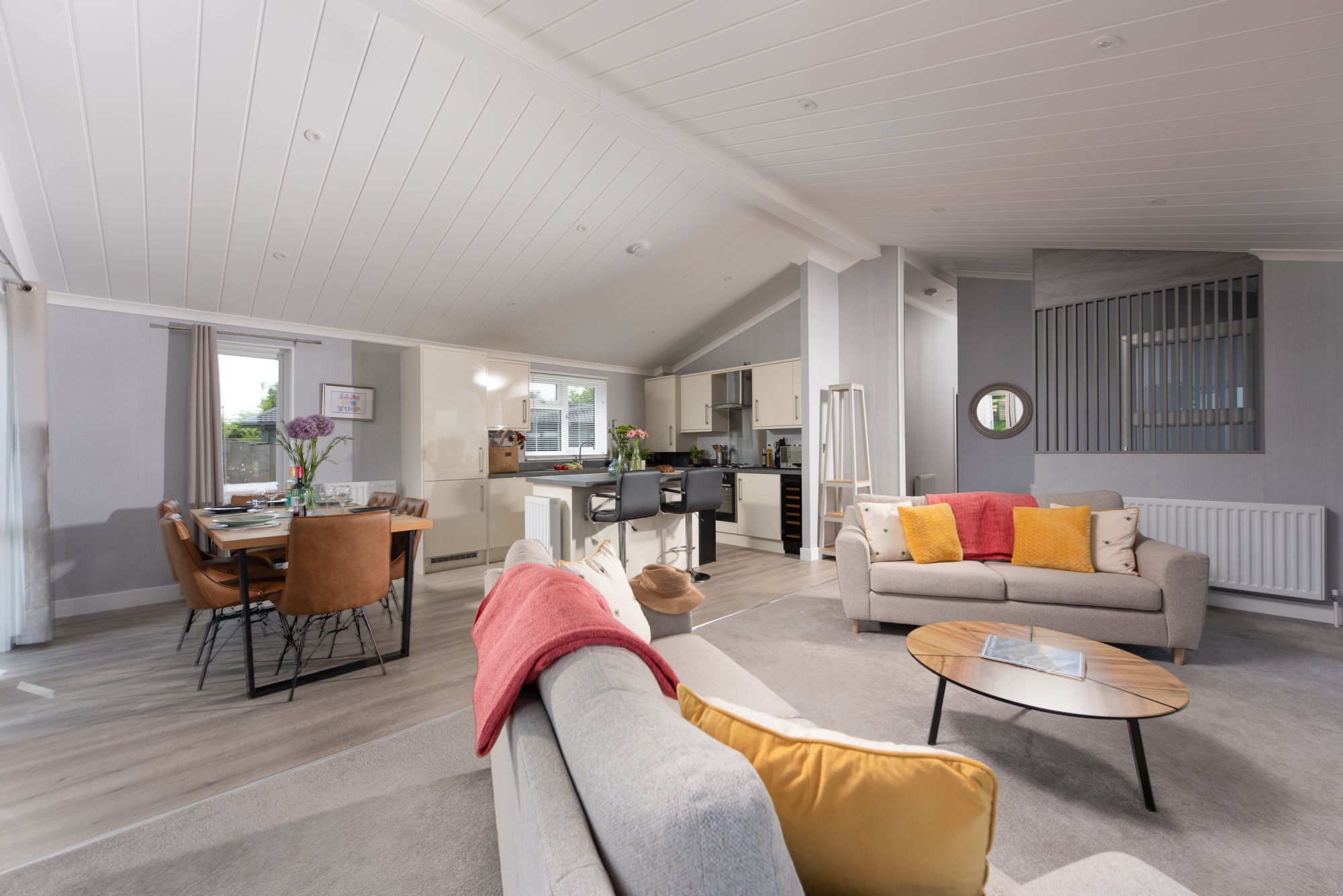 Clover Lodge, 32 Roadford Lake Lodges - photo 3