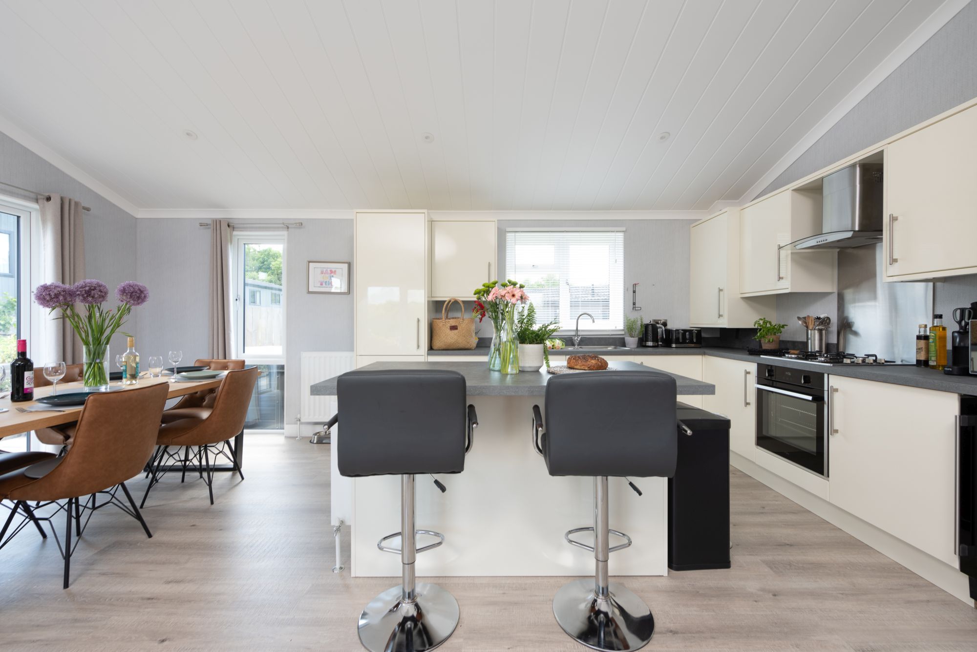 Clover Lodge, 32 Roadford Lake Lodges - photo 5