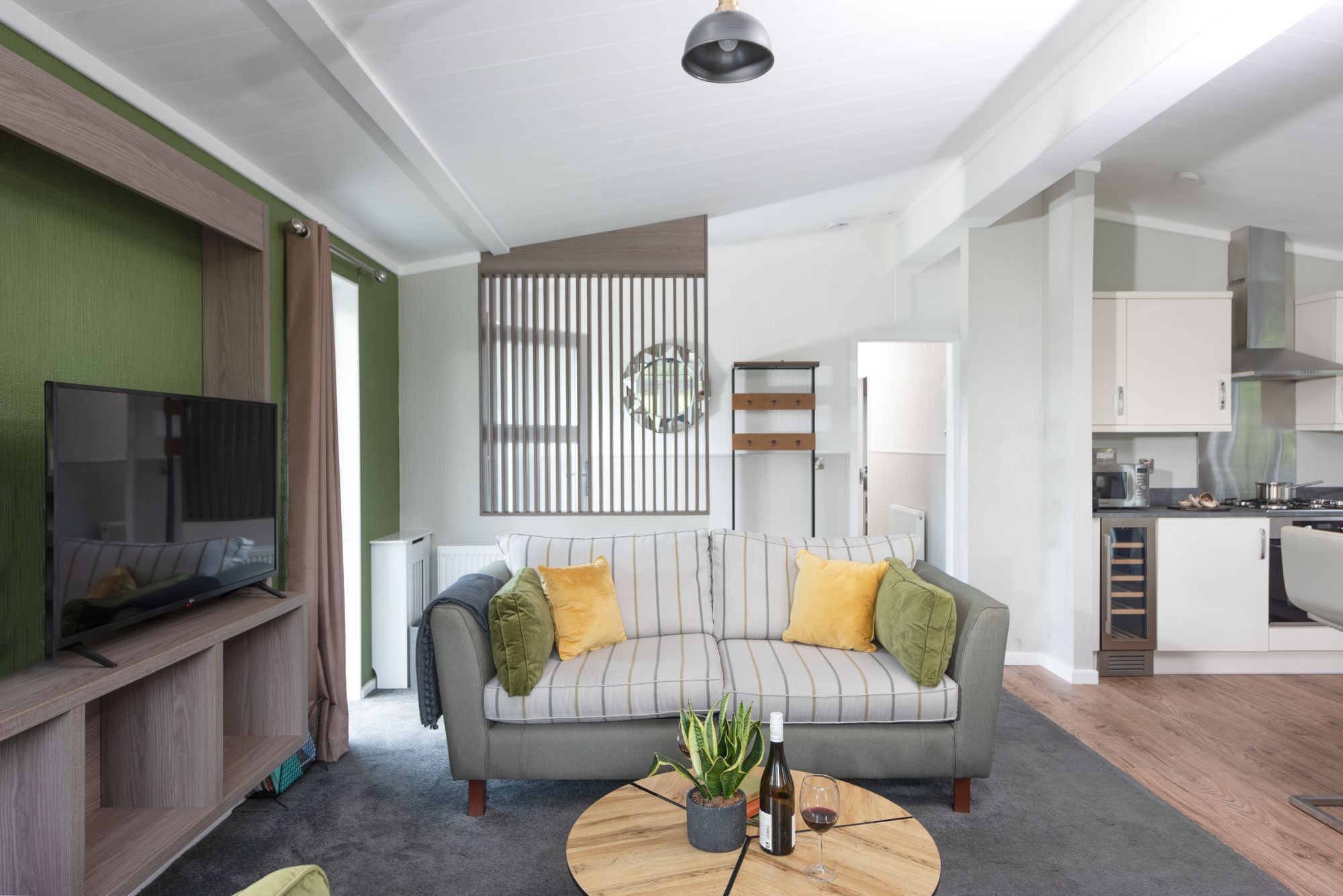 Daisy Lodge, 6 Roadford Lake Lodges - photo 5