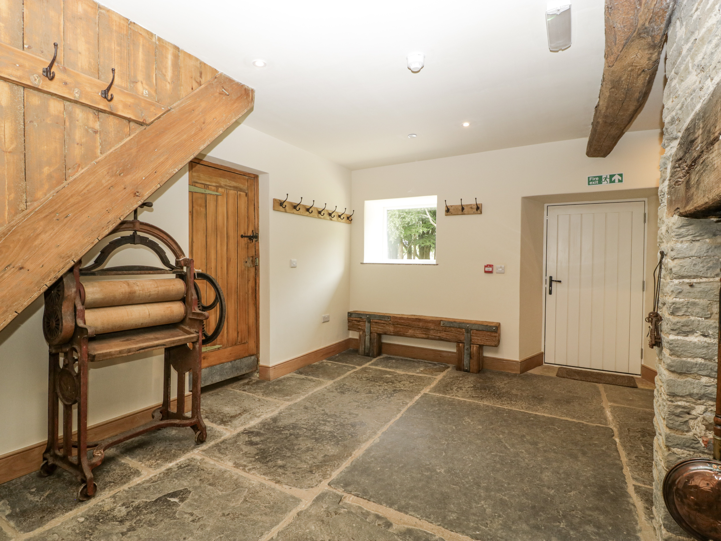 Evenjobb Court Farmhouse - photo 4