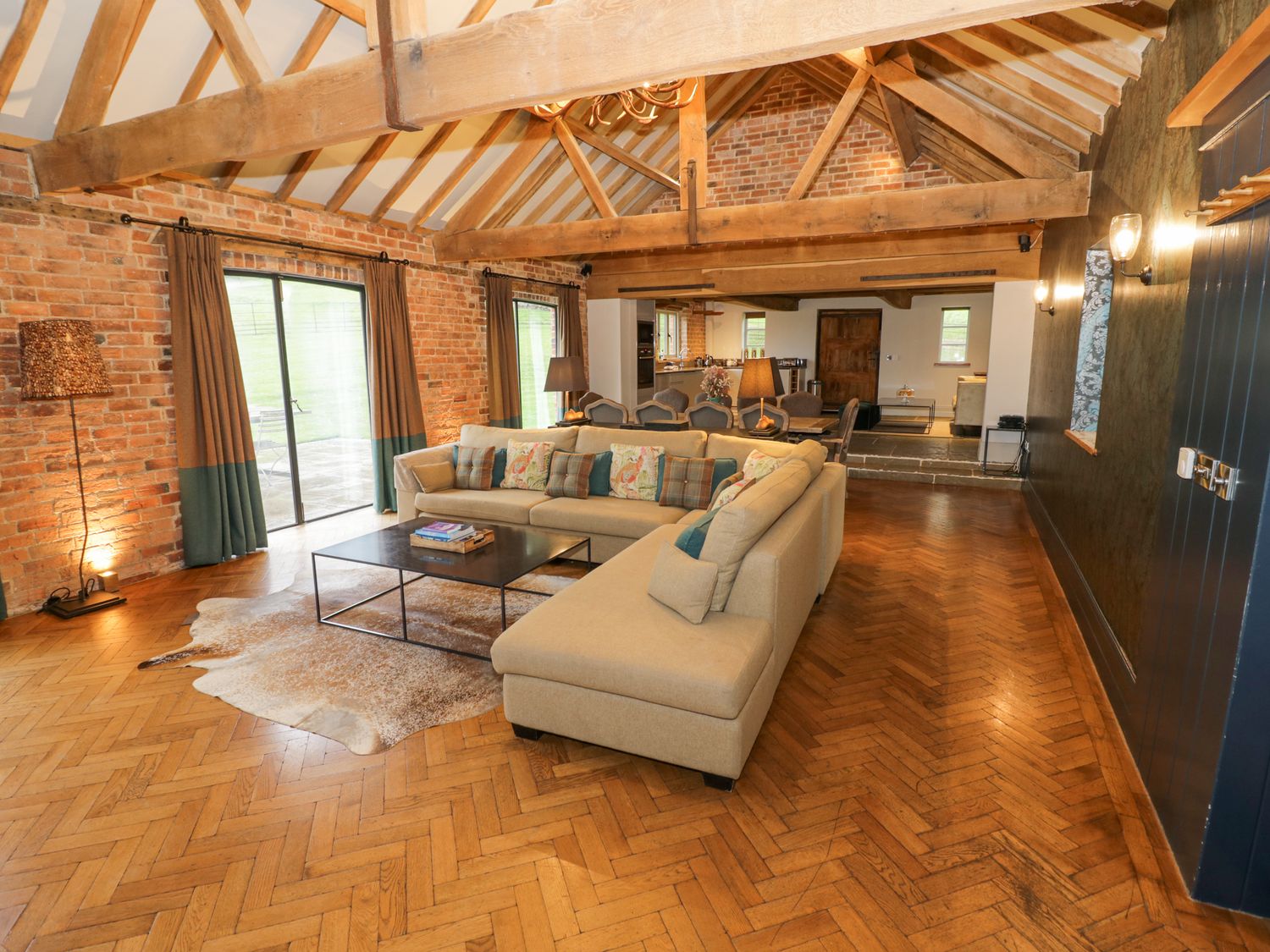 Fairoaks Barns - photo 5