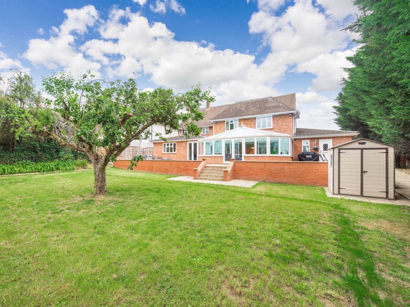 Eastbury, Hertfordshire