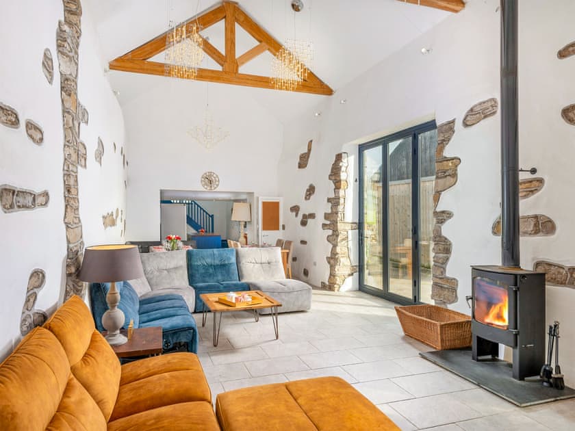 Fieldgate Farm Estate- Fieldgate Barn - photo 2