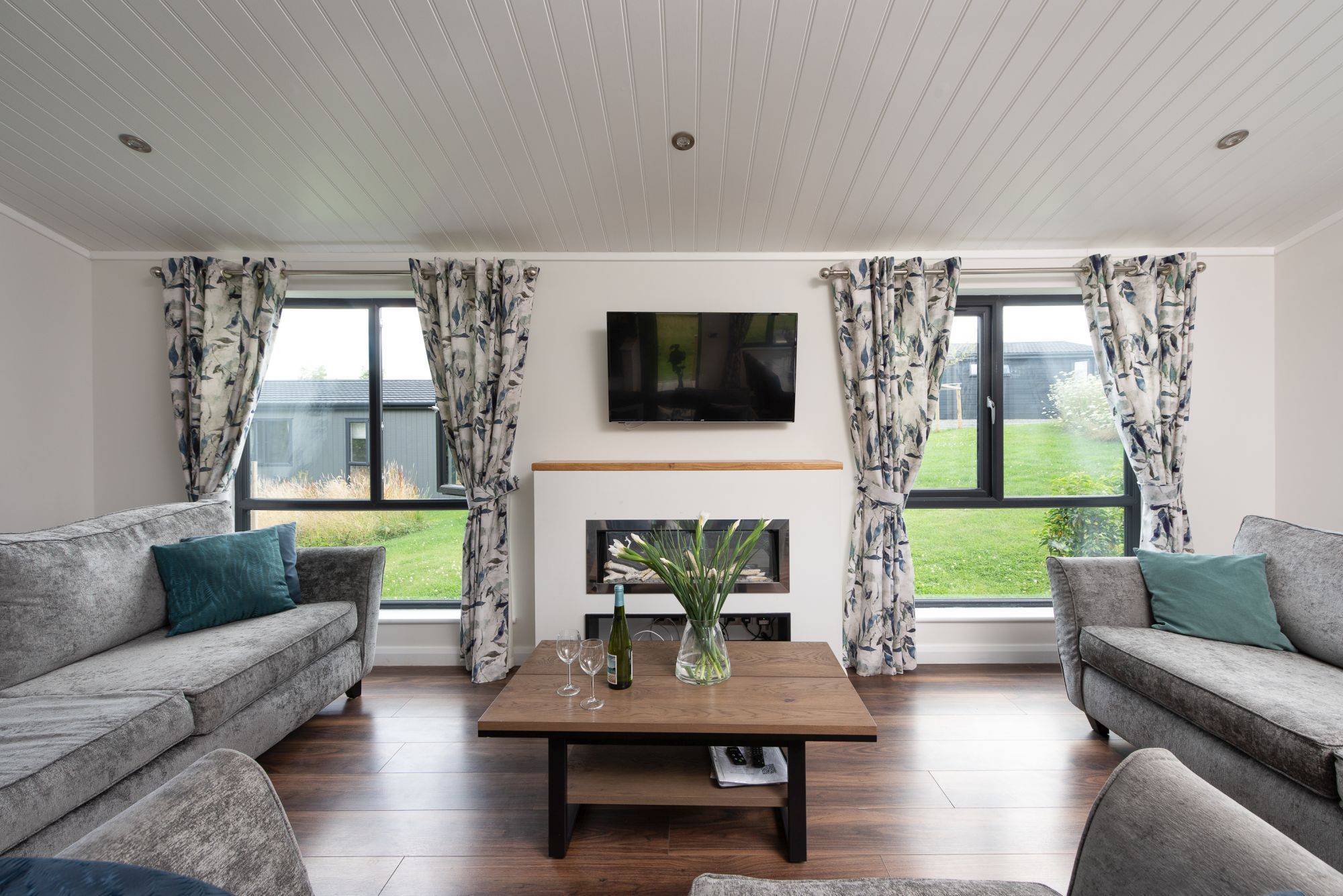 Foxglove Lodge, 31 Roadford Lake Lodges - photo 2