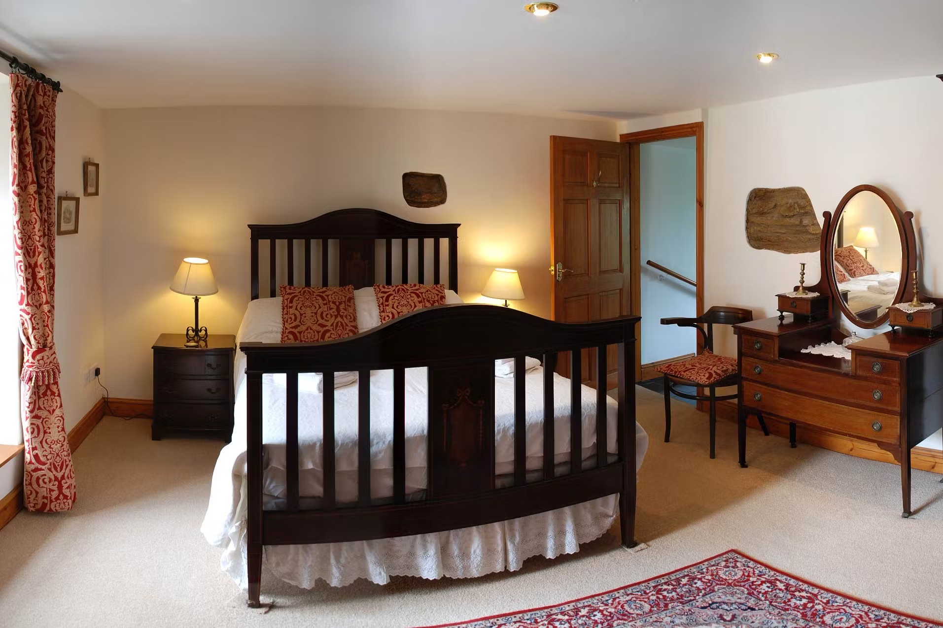 Glascoed Farmhouse - photo 5