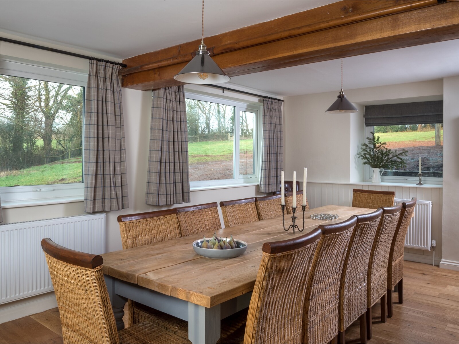 Countryside Charm - Enchanting Escape