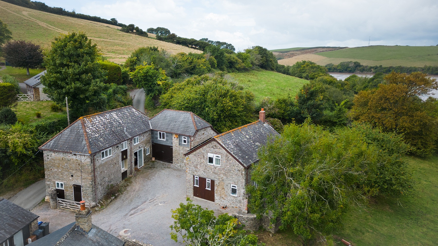 Goodshelter Barns & The Boathouse  - photo 2