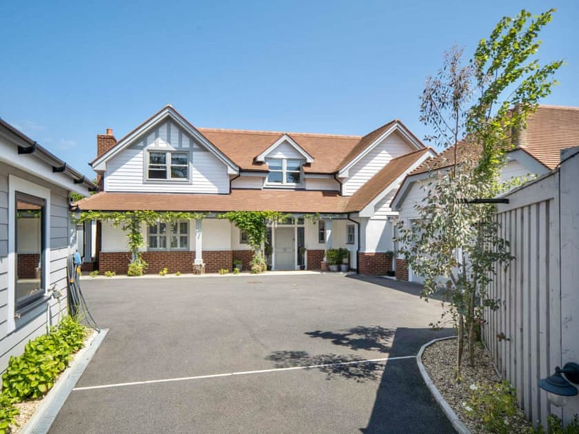 Hampton House - photo 3