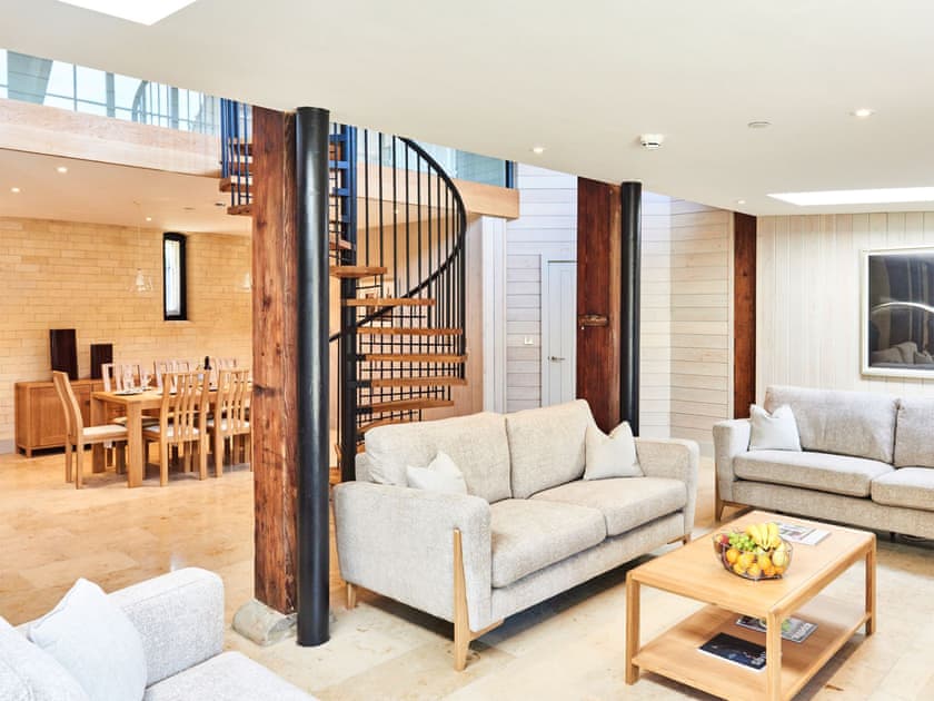 Hexham House - photo 4