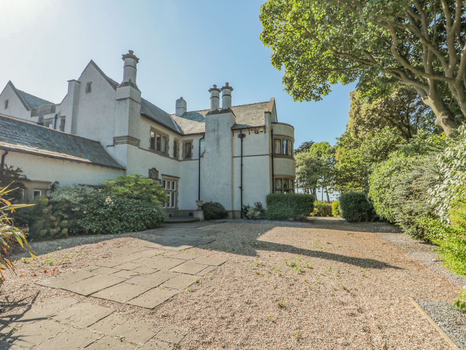 Highcliffe Manor - photo 2