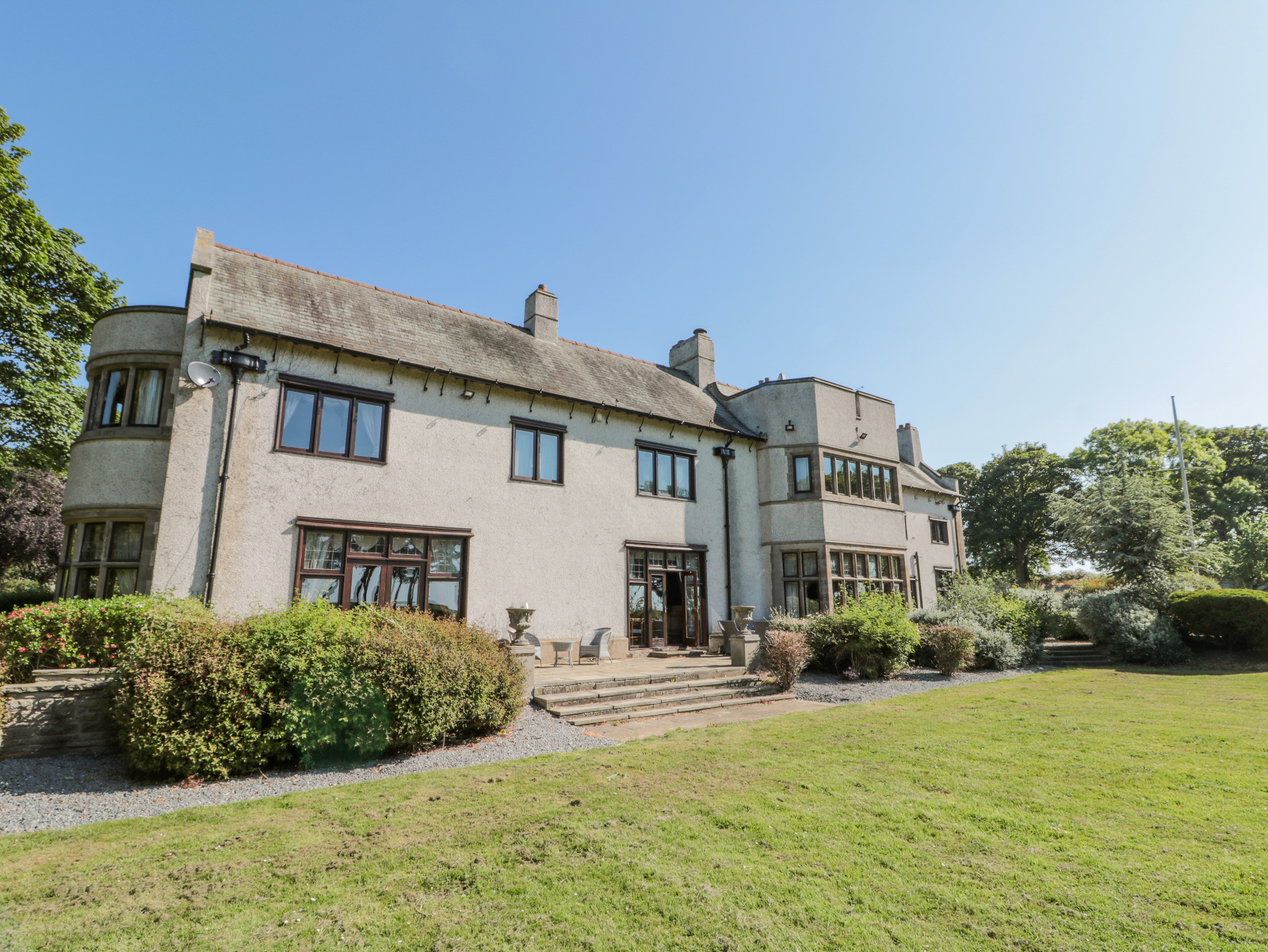 Highcliffe Manor - photo 3