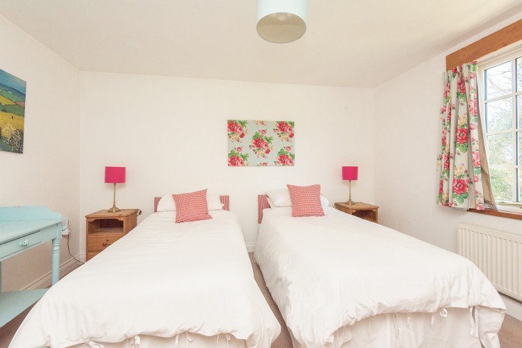 Holm Oak Cottage - photo 4