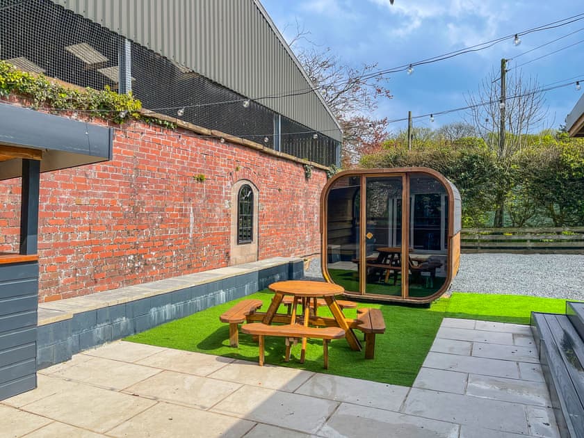 Home Farm - The Coo Shed - photo 2