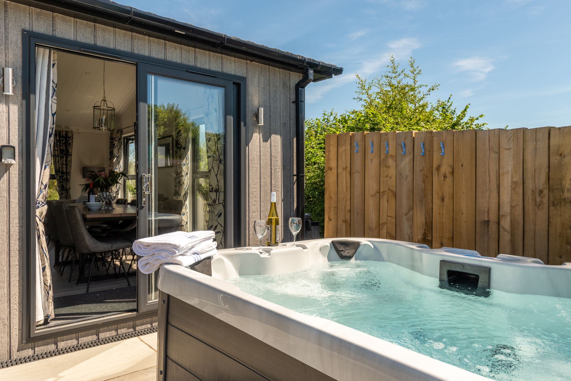 Hornbeam Lodge, 19 Roadford Lake Lodges - photo 5