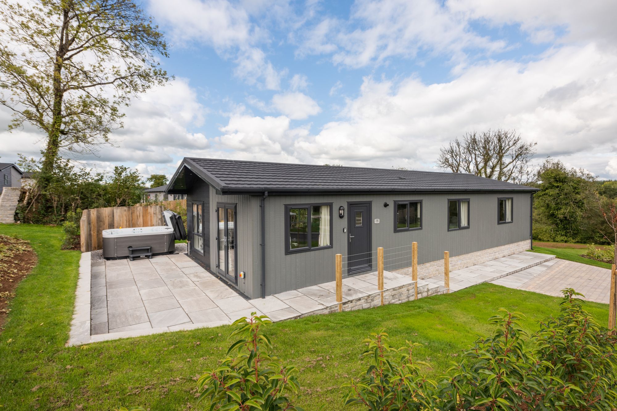 Iris Lodge, 18 Roadford Lake Lodges