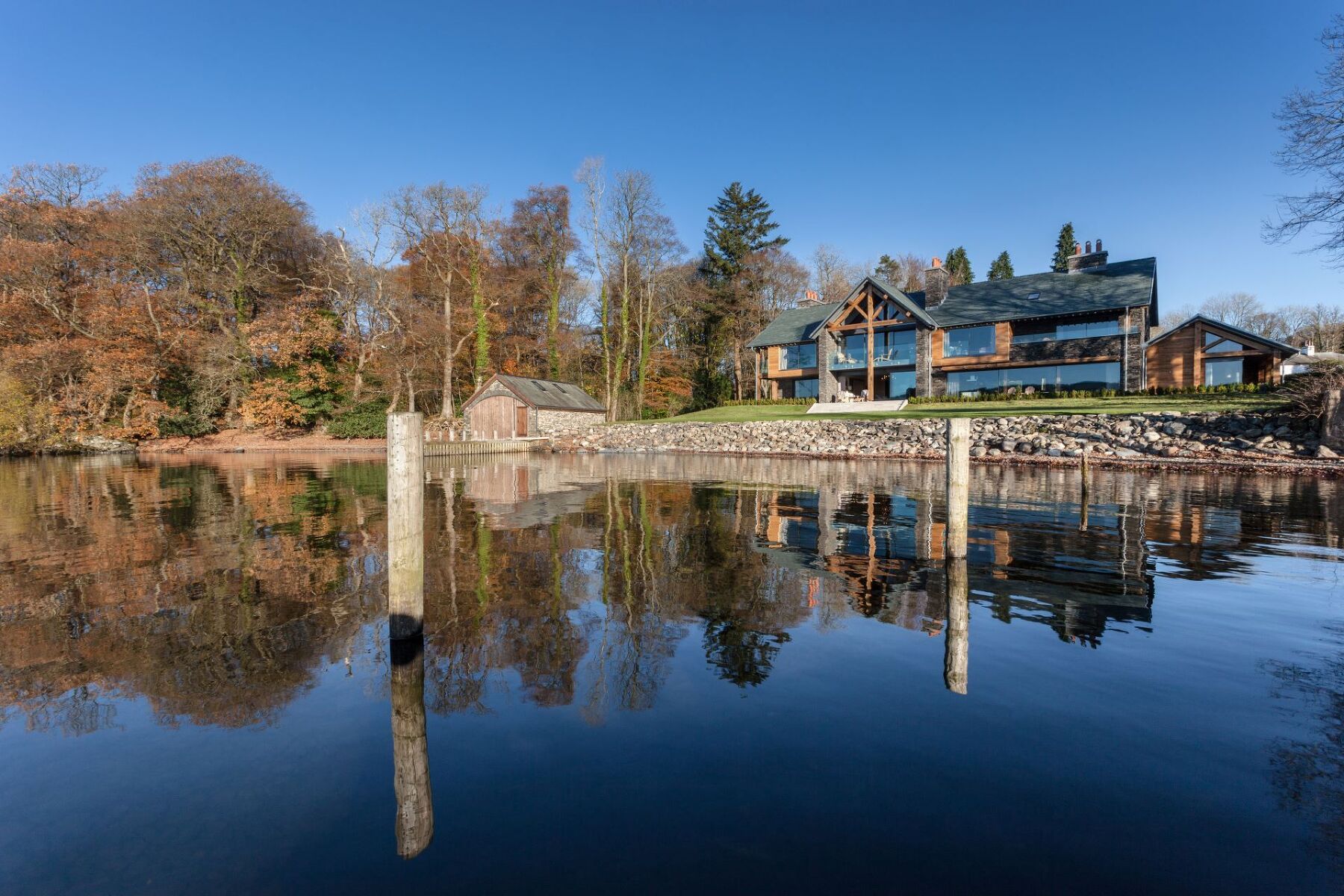 Lake View Lodge