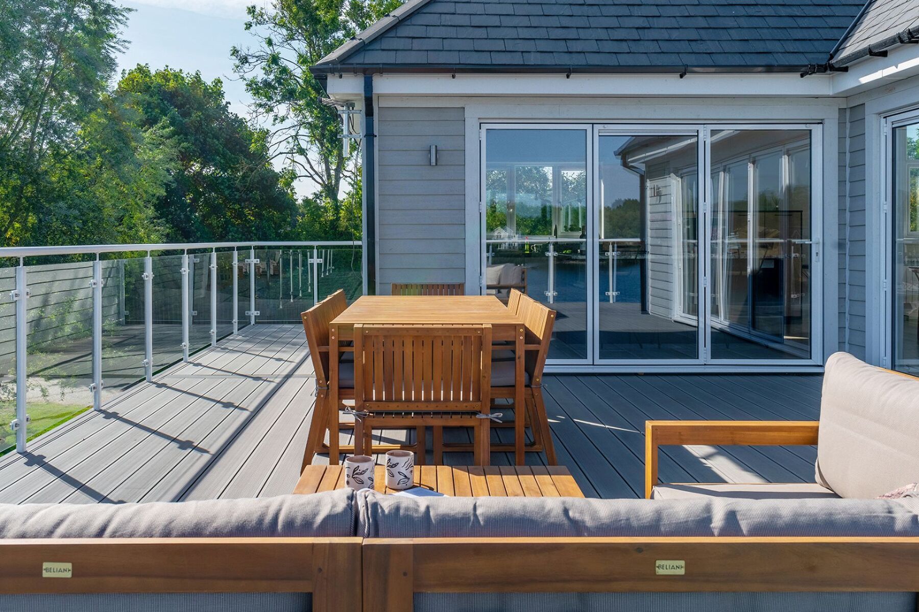 Lakefront Lodge - photo 4