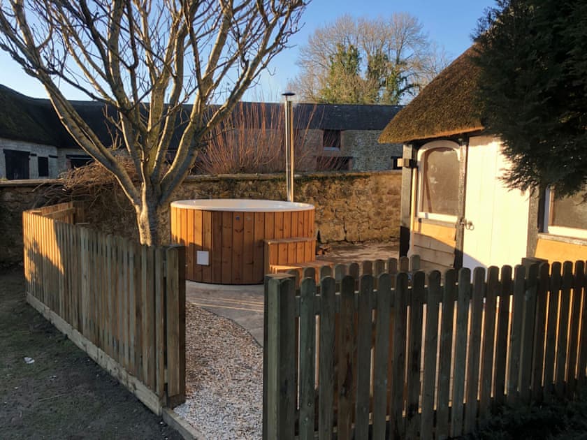 Lanternmere Cottage - photo 2