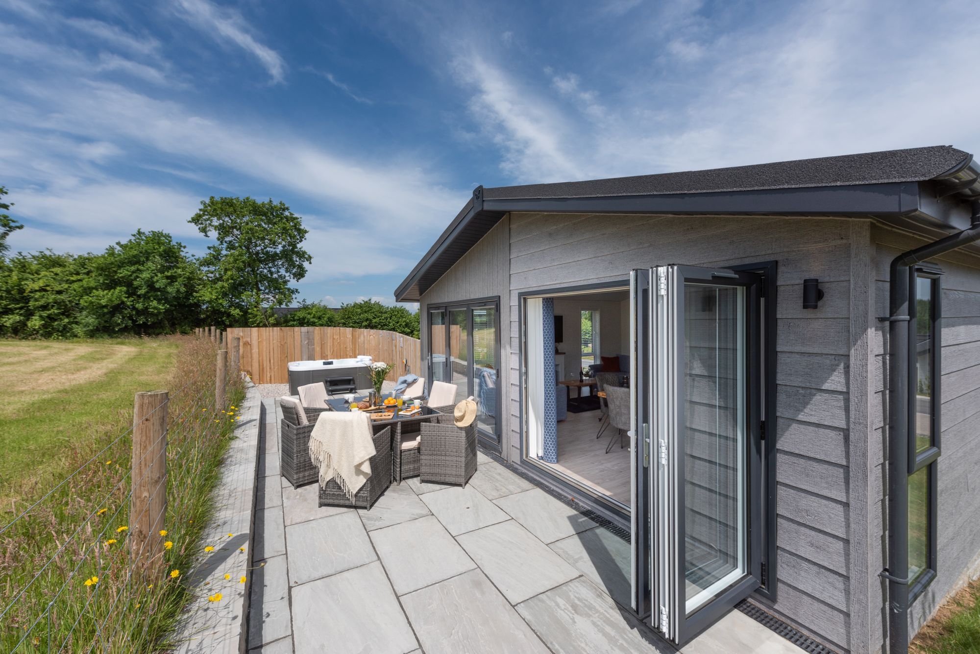 Lavender Lodge, 8 Roadford Lake Lodges - photo 3