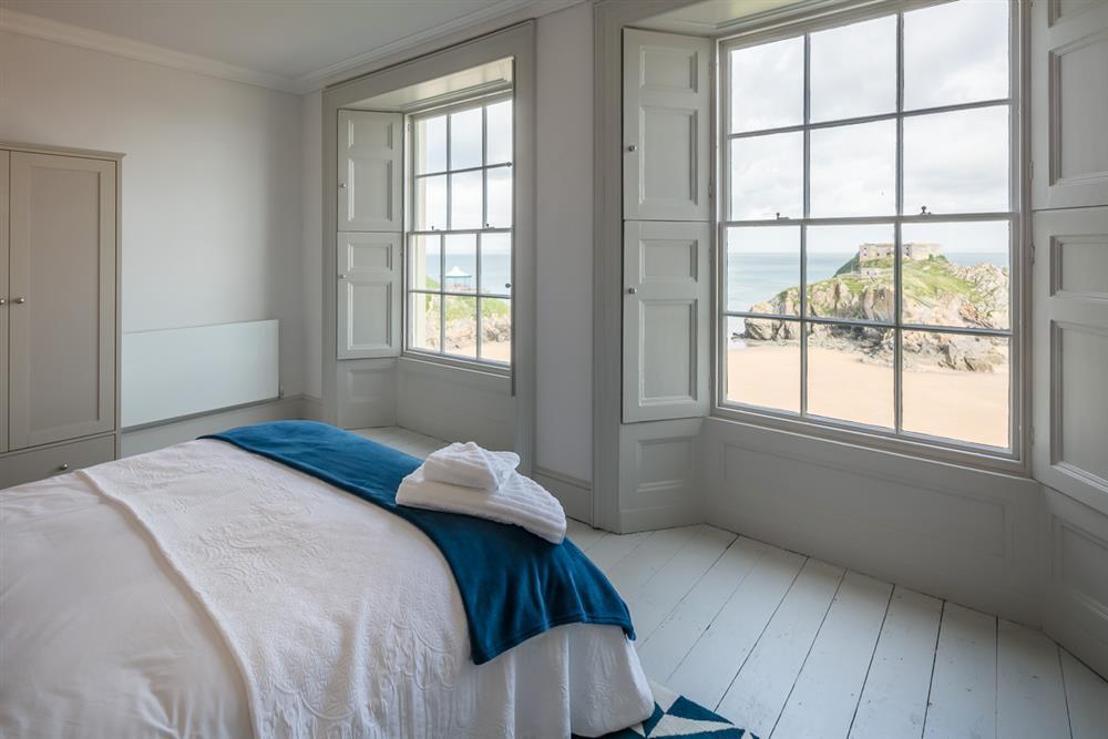 Castle View Terrace - Oceanside Elegance