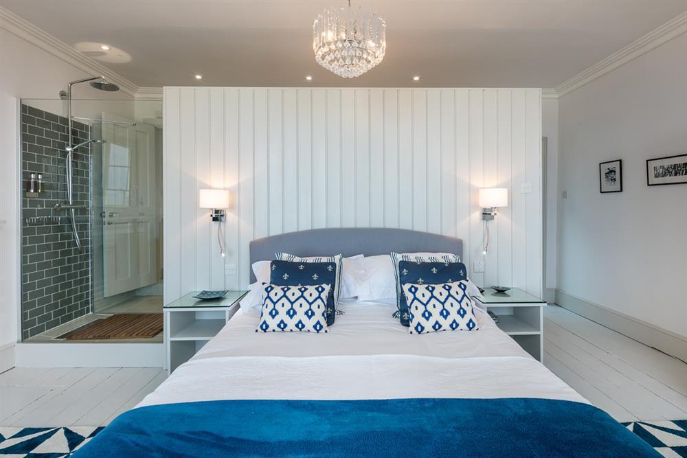 Castle View Terrace - Oceanside Elegance - photo 2