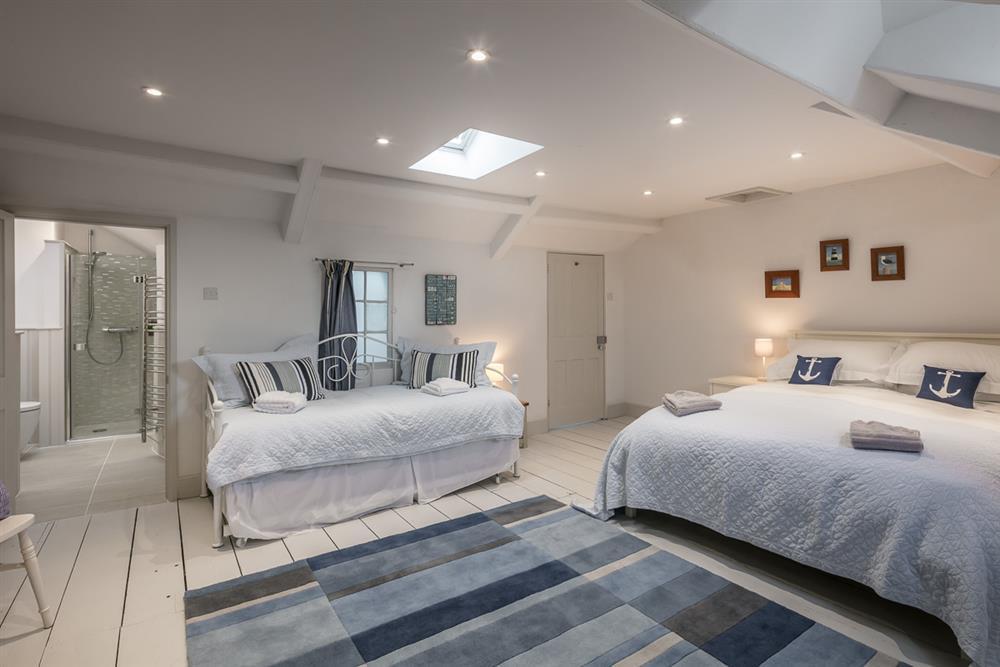 Castle View Terrace - Oceanside Elegance - photo 4