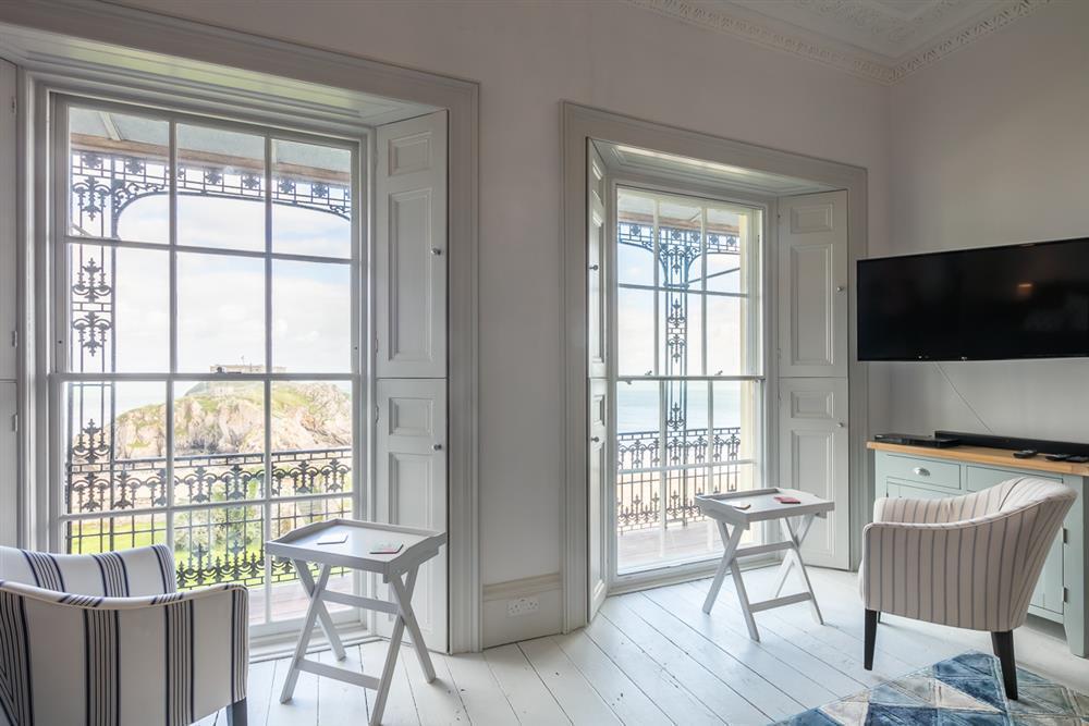 Castle View Terrace - Oceanside Elegance - photo 5