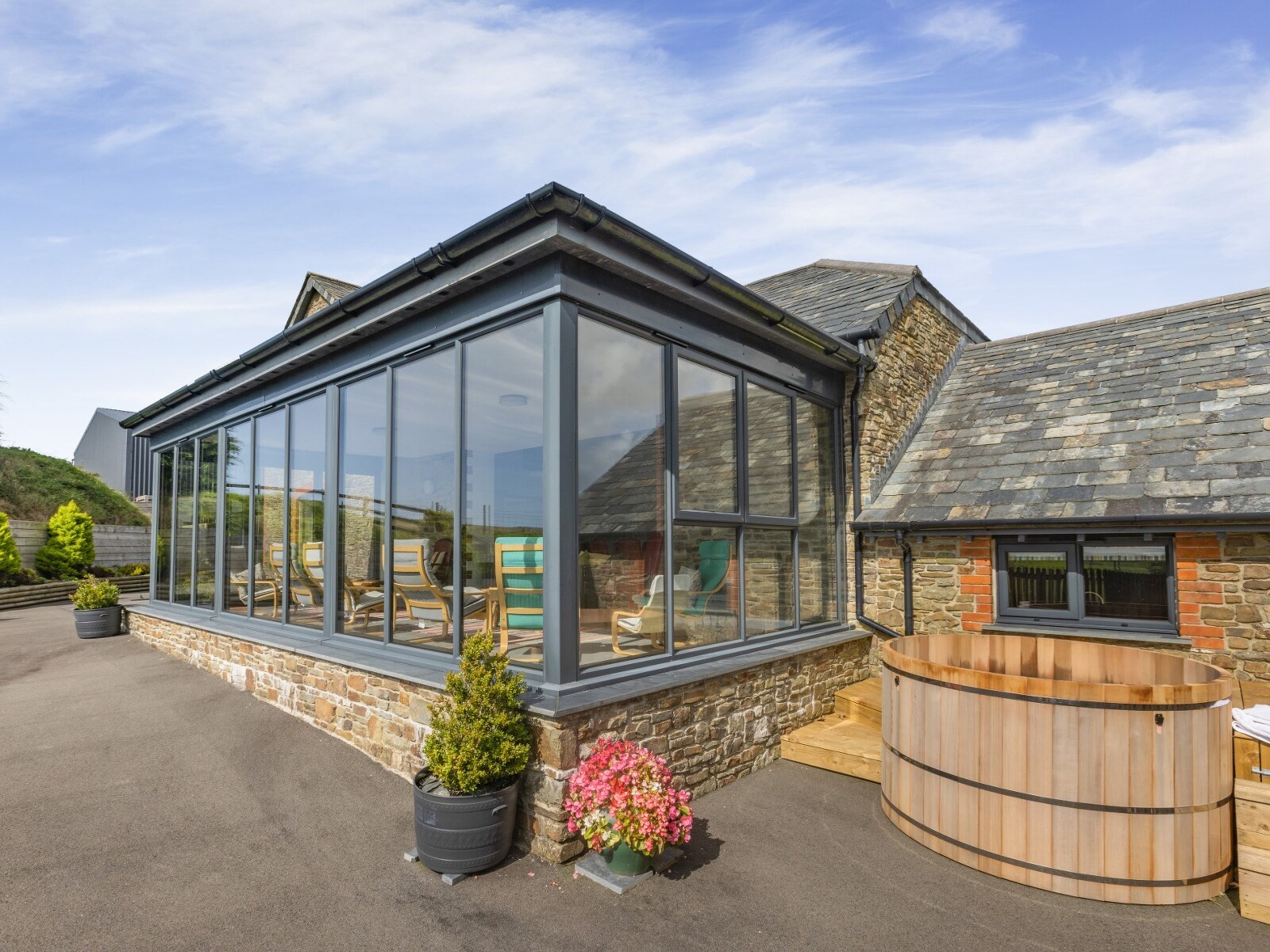 Starry Skies Barn - Luxurious Dark-Sky Retreat - photo 4