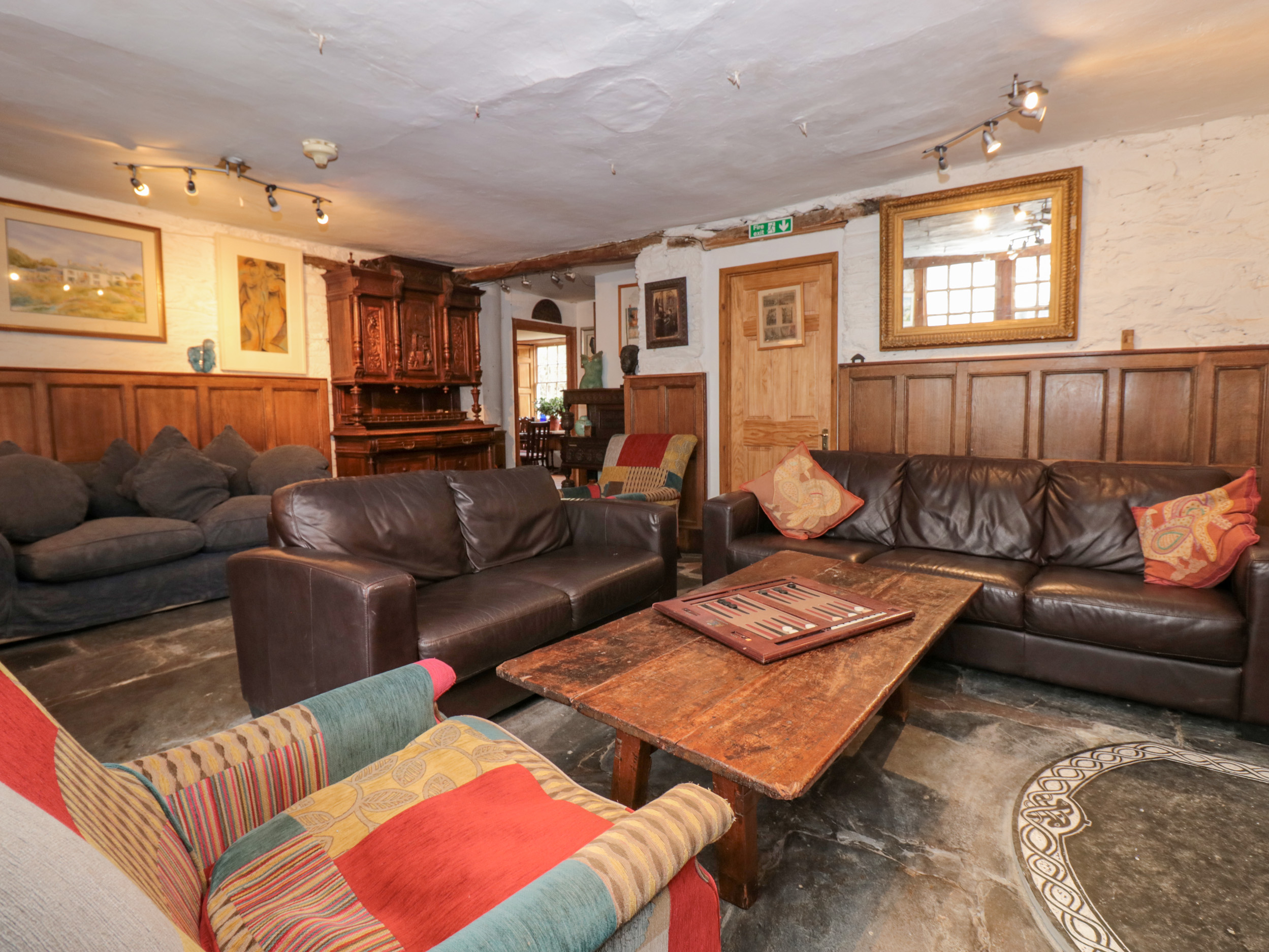 Manor Farmhouse - photo 2